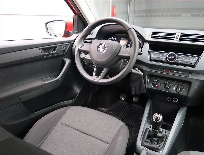 Škoda Fabia (2019) 1.0, Serv.kniha - fotka 7 z 15