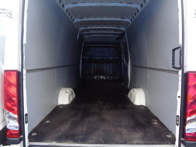 Iveco Daily 2,3 HPT  MAXI AUTOMAT KLIMA - fotka 15 z 32