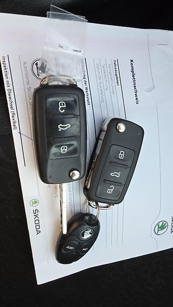 Škoda Yeti 2.0TDI ELEGANCE 4x4*ZADÁNO* - fotka 41 z 41