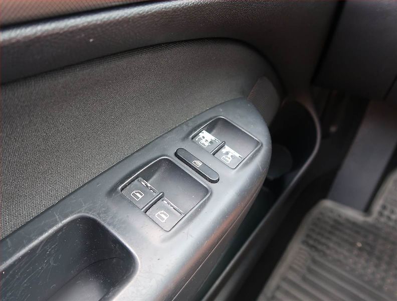 Škoda Octavia (2006) 2.0 TDI, po STK, dobrý stav - fotka 17 z 18