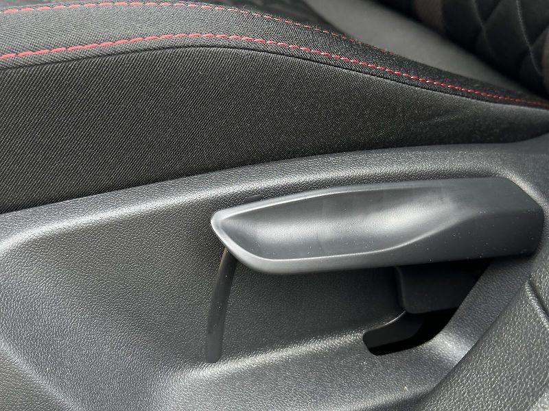 Škoda Octavia RS 2.0TSi DSG 265PS NAVI V.Ped - fotka 16 z 51