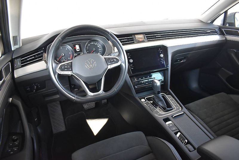 Volkswagen Passat Variant (2023) 2.0TDI 110kW DSG, LED,CZ - fotka 12 z 23