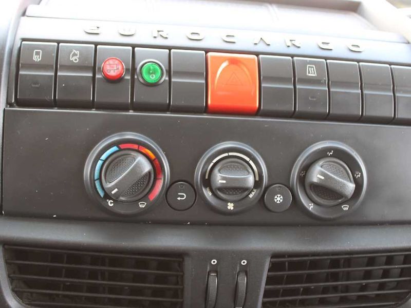 Iveco EUROCARGO 150E28, THERMO-KING - fotka 11 z 23