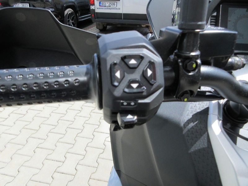 Aprilia (2026) SR GT 400 - fotka 13 z 14