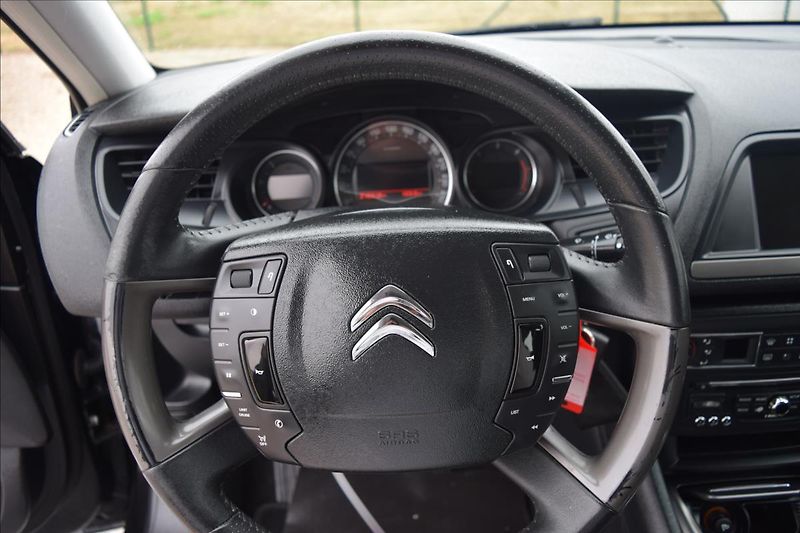 Citroën C5 2,0 HDi 103KW PO ROZVODECH - fotka 34 z 50