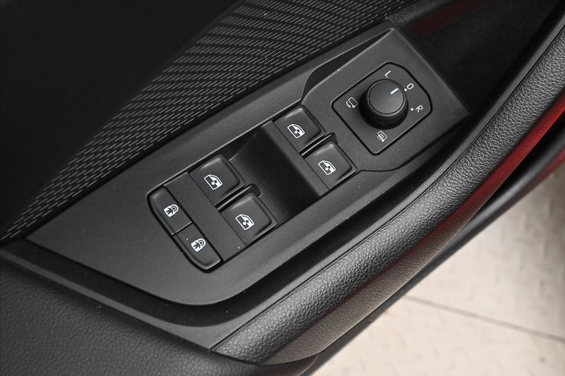 Škoda Octavia 1,0 TSI e-TEC 81kW DSG Style Z - fotka 27 z 33