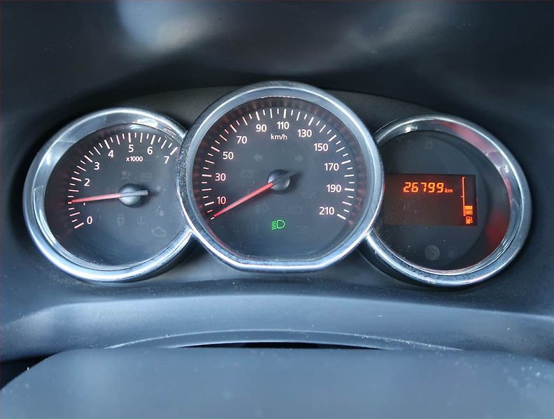 Dacia Sandero (2013) 0.9 TCe, ČR,1.maj, Navi - fotka 11 z 14