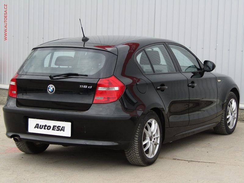BMW Řada 1 (2010) 2.0D 116D, autoAC - fotka 4 z 14