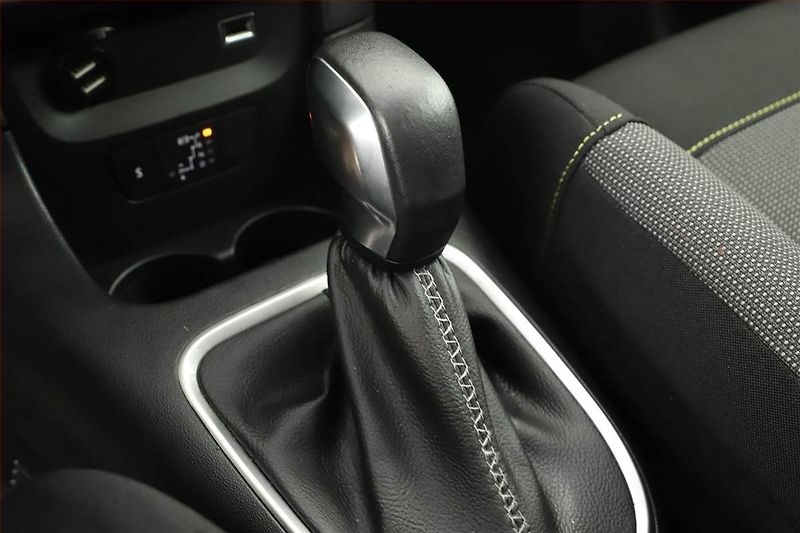 Citroën C3 (2018) 1.2 PureTech, Automat - fotka 12 z 17