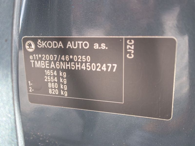 Škoda Rapid (2016) ČR 1.2T DSG – MONTE CARLO - fotka 42 z 48