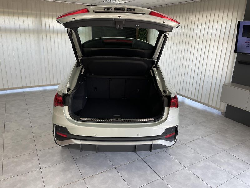 Audi Q3 40TDi ČR Sportback REZERVACE - fotka 32 z 32