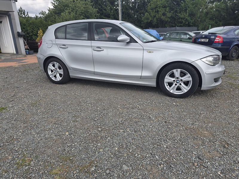 BMW Řada 1 116i, 90 kW, ALU - fotka 9 z 35