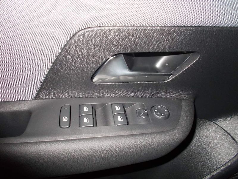 Opel Mokka (2026) Edition 1.2 TURBO (100 kW/136 - fotka 19 z 27