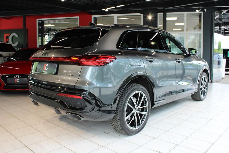 Audi Q5 TFSI quattro 150 kW S Line Tec - fotka 6 z 40