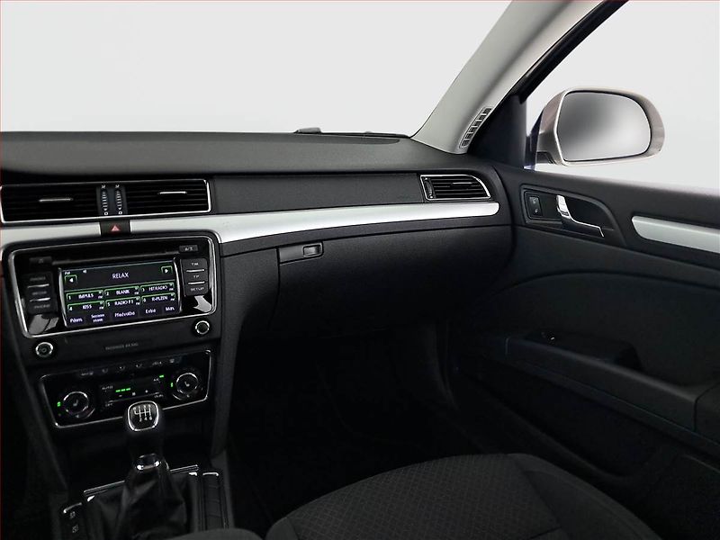 Škoda Superb (2013) Ambition 2.0 TDI, Xenony - fotka 8 z 25