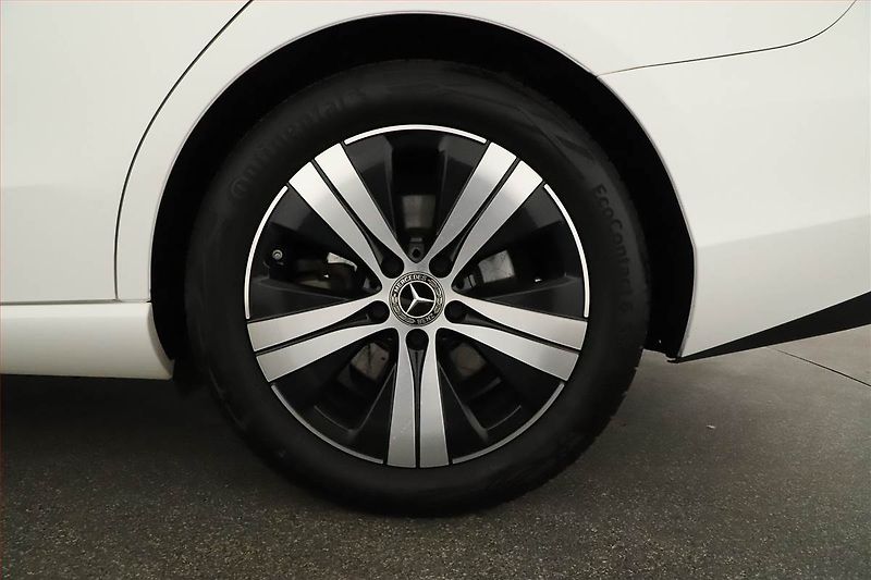Mercedes-Benz Třídy C (2023) C 200 d - fotka 21 z 21