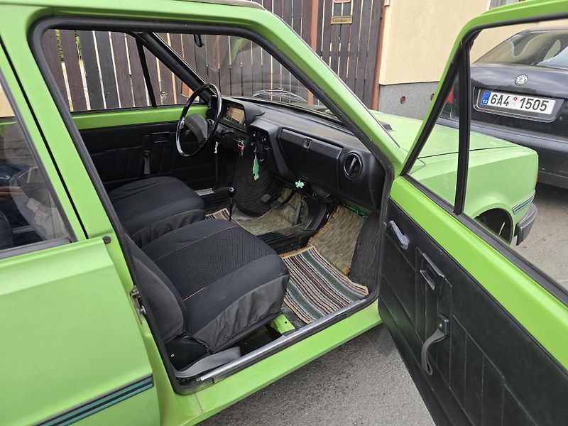 Škoda 105 S, 1984,1.Majitel - fotka 7 z 9