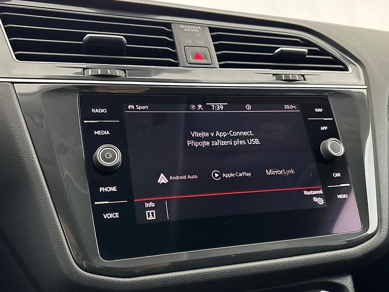 Volkswagen Tiguan Elegance 4MOT DSG - fotka 25 z 30