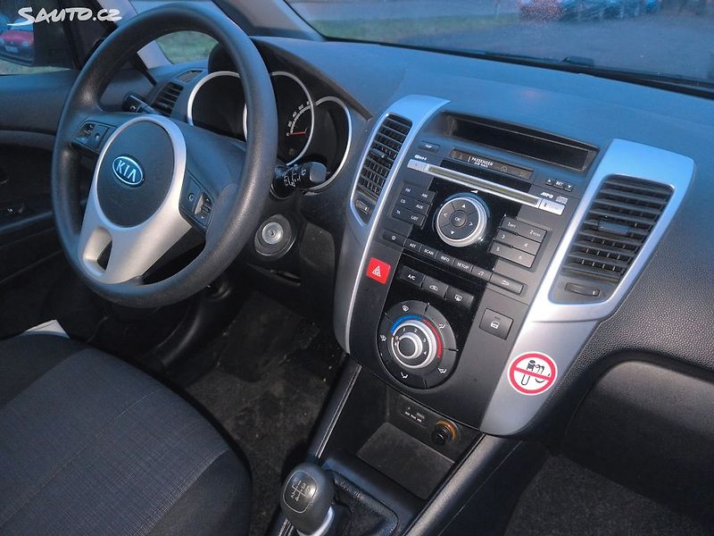 Kia Venga PĚKNÁ,90KM,1MAJ84LET,SERVISKA, - fotka 10 z 25
