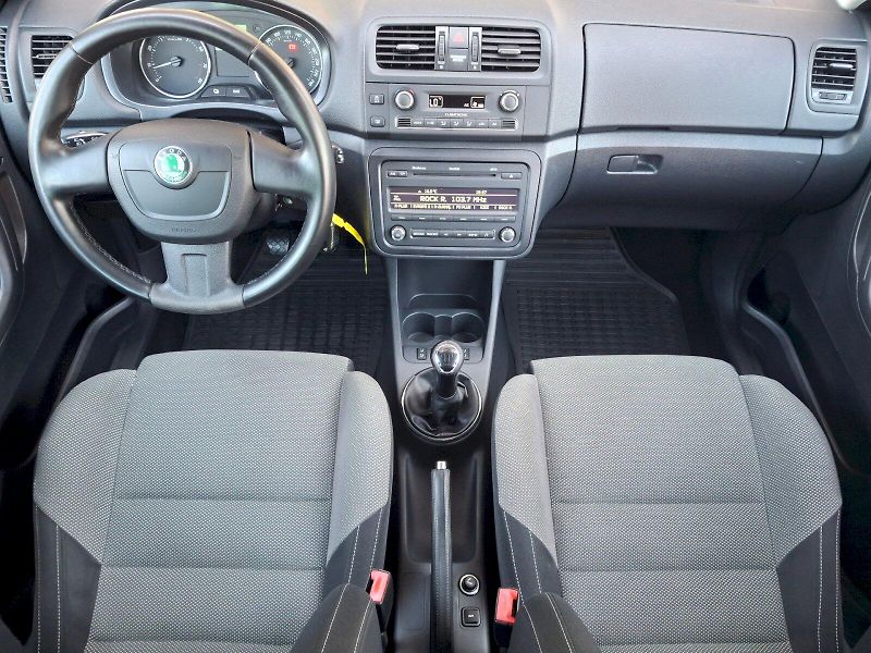 Škoda Fabia (2011) Sport 1,2TSi 63kW - fotka 5 z 28