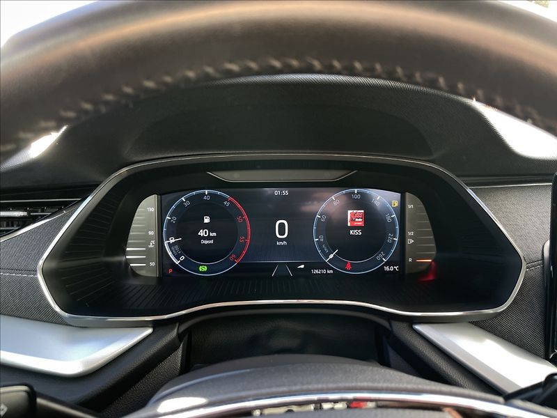 Škoda Octavia 2,0 TDI DSG Style Plus ACC - fotka 9 z 24