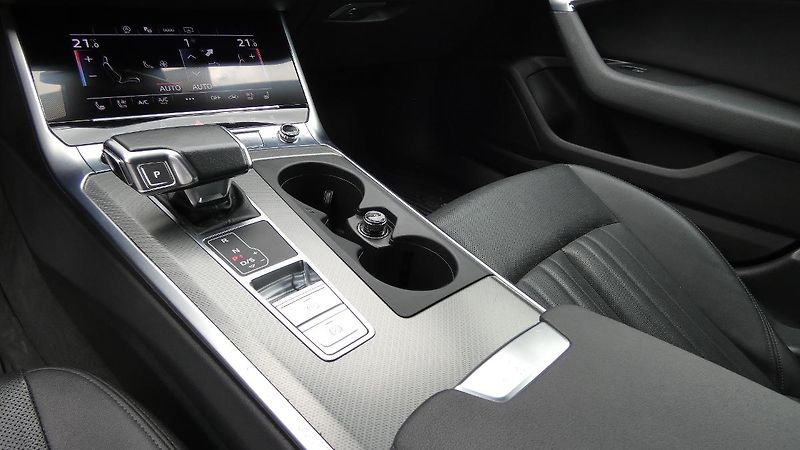 Audi A6 3.0 55 TFSI quattro - fotka 6 z 26