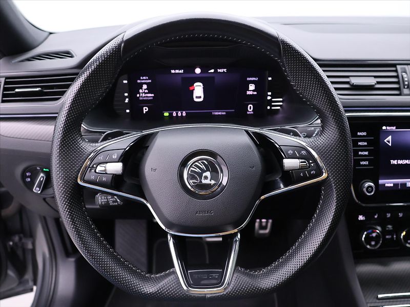 Škoda Superb 2,0 TDI 110kW SportLine Combi - fotka 15 z 38