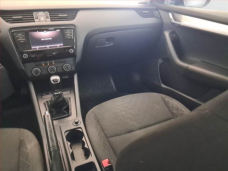 Škoda Octavia (2018) 1.0 TSI, Serv.kniha, Tempomat - fotka 8 z 19