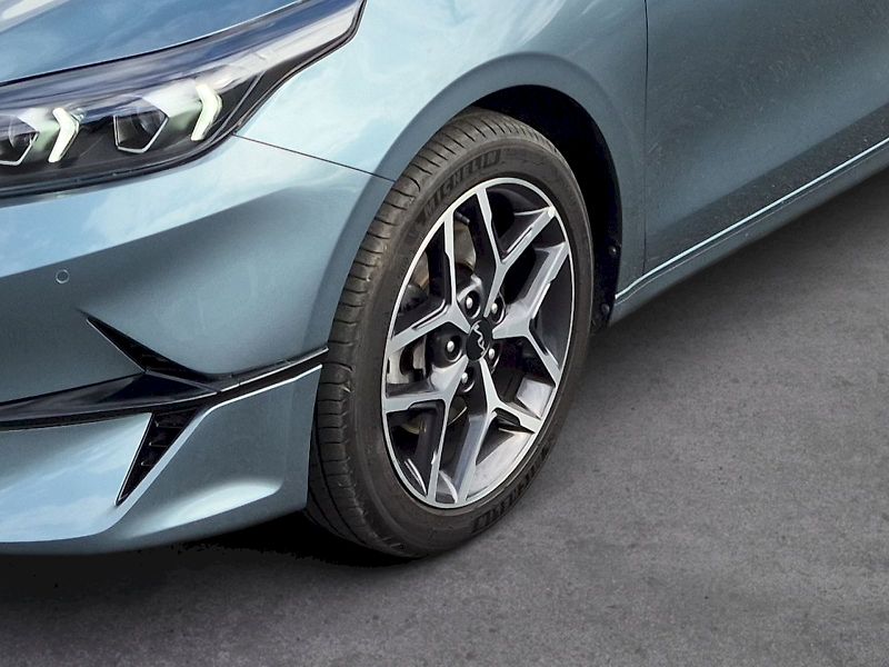 Kia Ceed (2025) SW TOP+Busines 1.5TGD-i 103kW - fotka 33 z 33