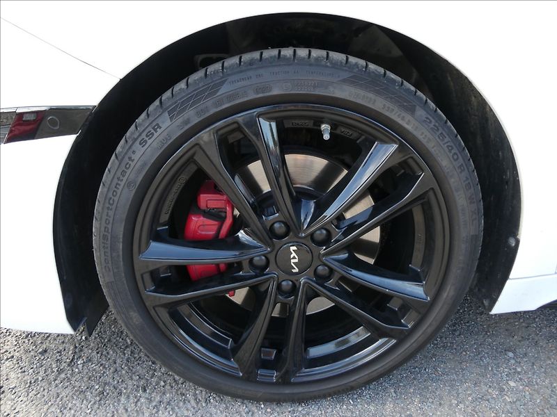 Kia ProCeed 1,6 T-GDI 150kW GT ZÁRUKA - fotka 17 z 50