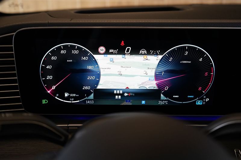 Mercedes-Benz GLS 450d 4MATIC AMG, Exclusiv, TZ - fotka 25 z 50