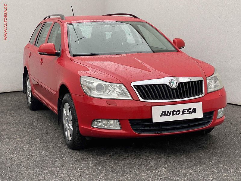 Škoda Octavia (2011) 1.6 TDi, ČR, AC, TZ, tempo - fotka 1 z 16