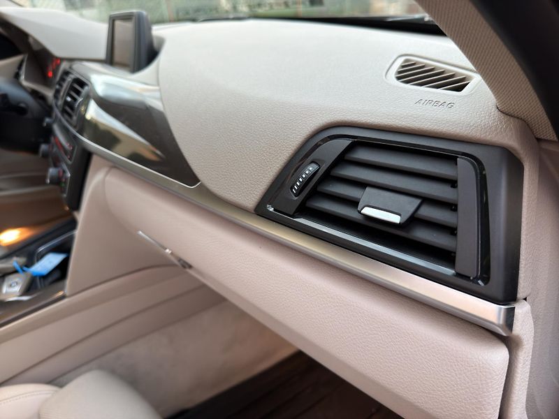 BMW Řada 3 (2013) 135KW 320D X-DRIVE - fotka 22 z 27
