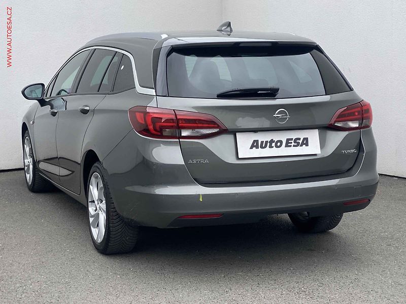 Opel Astra (2017) 1.4 T, Dynamic, LED, navi, TZ - fotka 6 z 19