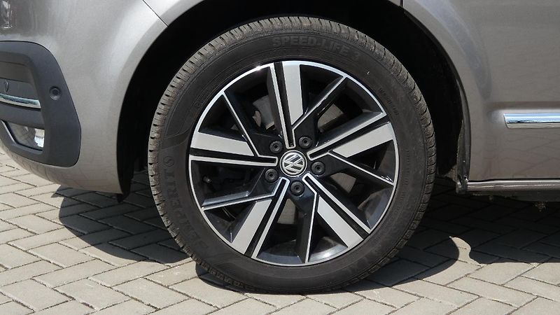 Volkswagen Multivan 2.0TDI 150KW Highline 4MOT DSG - fotka 23 z 24