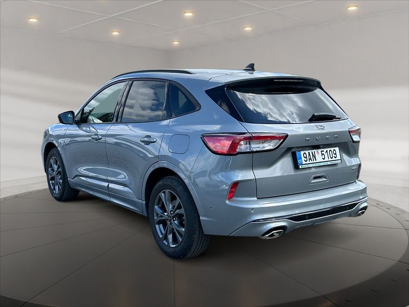 Ford Kuga 2,5 DT HEV ST-Line AWD AT - fotka 4 z 11