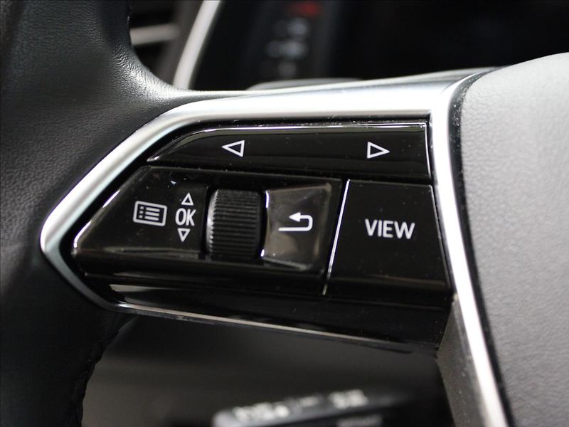 Audi A6 3,0 45 TDI Quattro Sport 1.maj - fotka 17 z 33