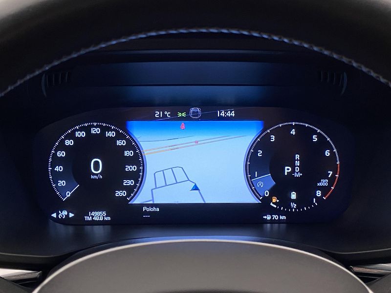 Volvo XC60 B6 AWD R-DESIGN AUT  - fotka 26 z 52