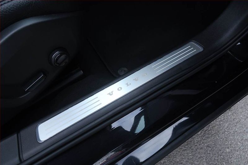 Volvo V90 (2018) D4, Automat, Serv.kniha, Kůže - fotka 26 z 27