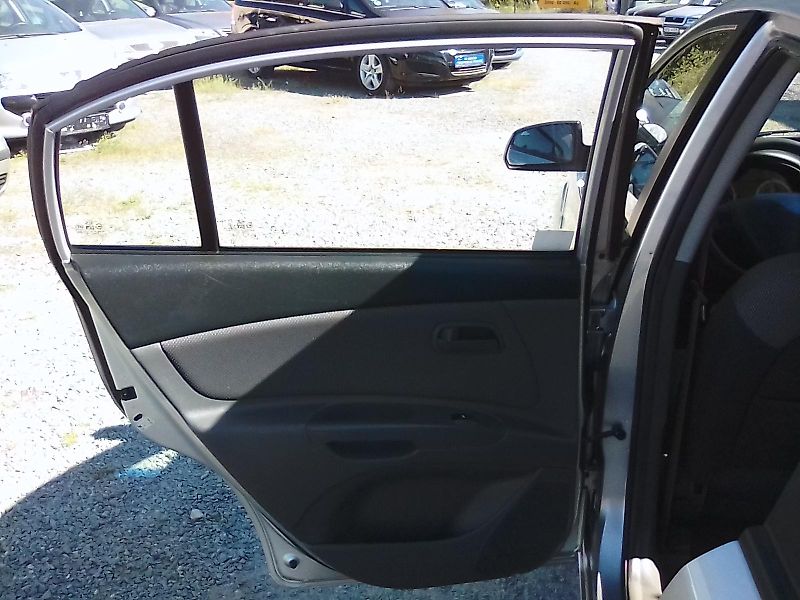 Kia Rio (2006) 1.4i 16V, velmi pěkné - fotka 26 z 30