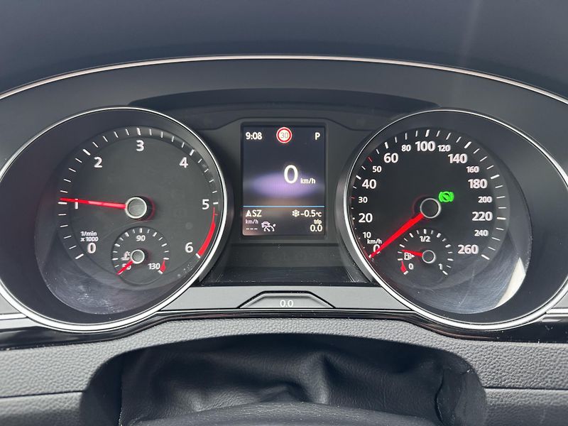 Volkswagen Passat (2020) 2.0TDi 140kW DSG Business, RZV - fotka 24 z 41
