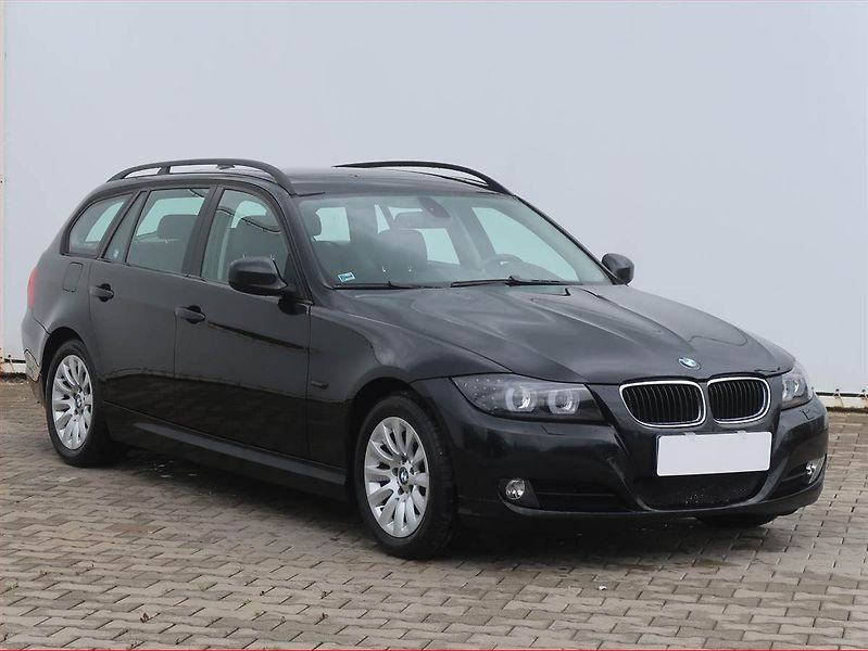 BMW Řada 3 (2009) 320 i, Automat, Navi, Xenony - fotografie inzerátu