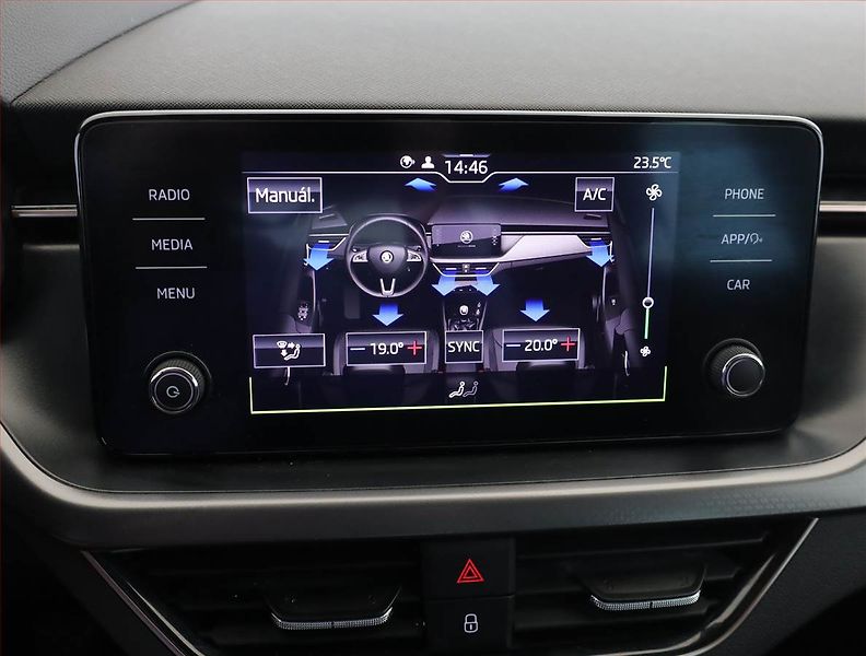 Škoda Scala (2019) Style 1.0 TSI, Serv.kniha - fotka 17 z 20
