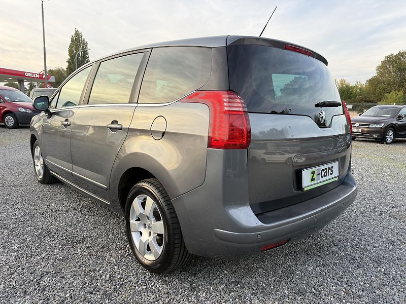 Peugeot 5008 2.0HDi 110kW Navi Panorama - fotka 7 z 20