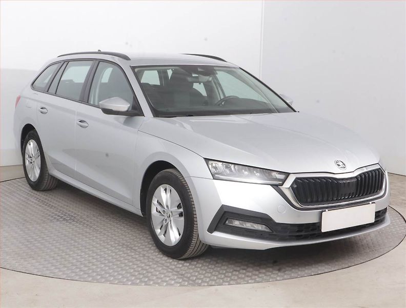 Škoda Octavia (2023) 2.0 TDI, ČR,1.maj, Serv.kniha - fotka 1 z 15