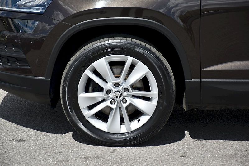 Škoda Karoq (2019) AMBITION 2.0 TDI 110 kW 4X4 - fotka 32 z 32