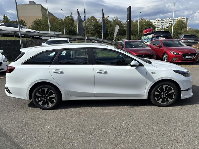 Kia Ceed 1,0 TGDi SPIN ZÁRUKA CARPLAY - fotka 6 z 36