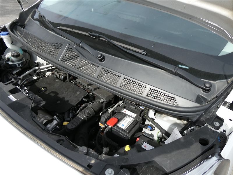Peugeot Expert 1,5 HDi 1.MAJ.,LONG,9.míst,DPH - fotka 36 z 44