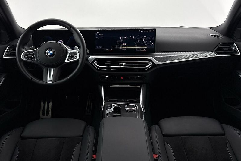 BMW Řada 3 řady 3 | 320d xDrive - fotka 13 z 24