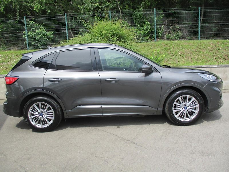 Ford Kuga 2.5 PHEV ST-LINE 30tkm!TAŽNÉ Z - fotka 4 z 50
